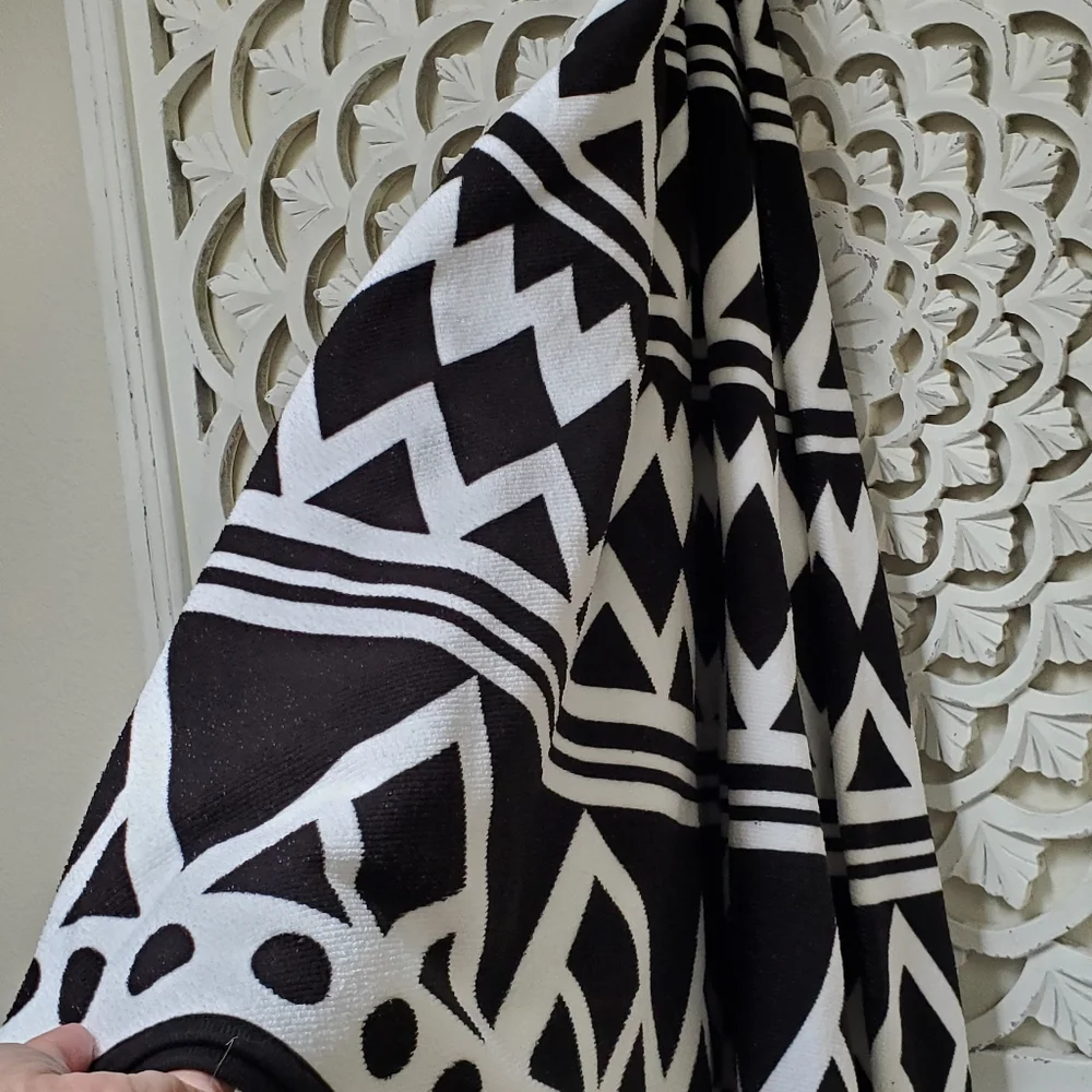 NEW Round Beach Towel Geometric Black and White Circle Towels